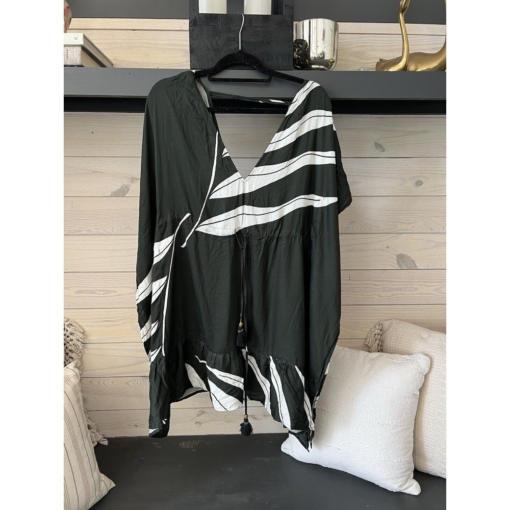 Maaji Poncho Swim Cover Up Dress Womens Size Large Black White NWT $89